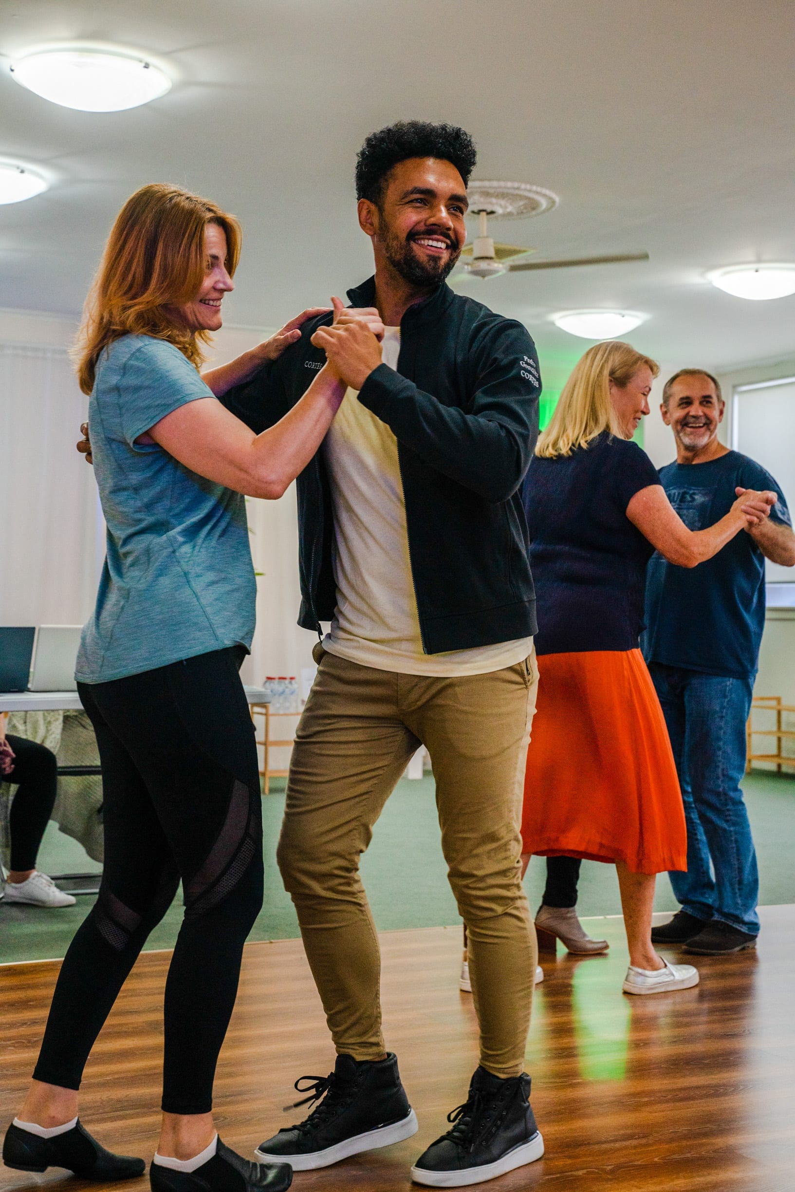 Salsa Bachata Cortés Dance